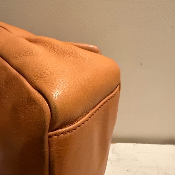 HOBO International Tan Leather Crossbody Bag - Picture 4 of 9
